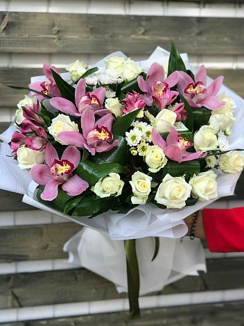 Букет цветов из: Розы и Хризантемы в Полянах Рязанская область