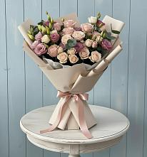 Букет цветов из:  Розы и Лизиантусы в Полянах Рязанская область
