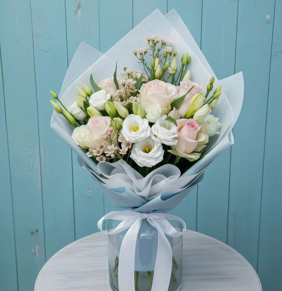 Букет цветов из: Розы и Лизиантусы в Полянах Рязанская область