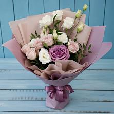 Букет цветов из:  Розы и Лизиантусы в Полянах Рязанская область