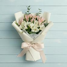 Букет цветов из:  Альстромерии в Полянах Рязанская область