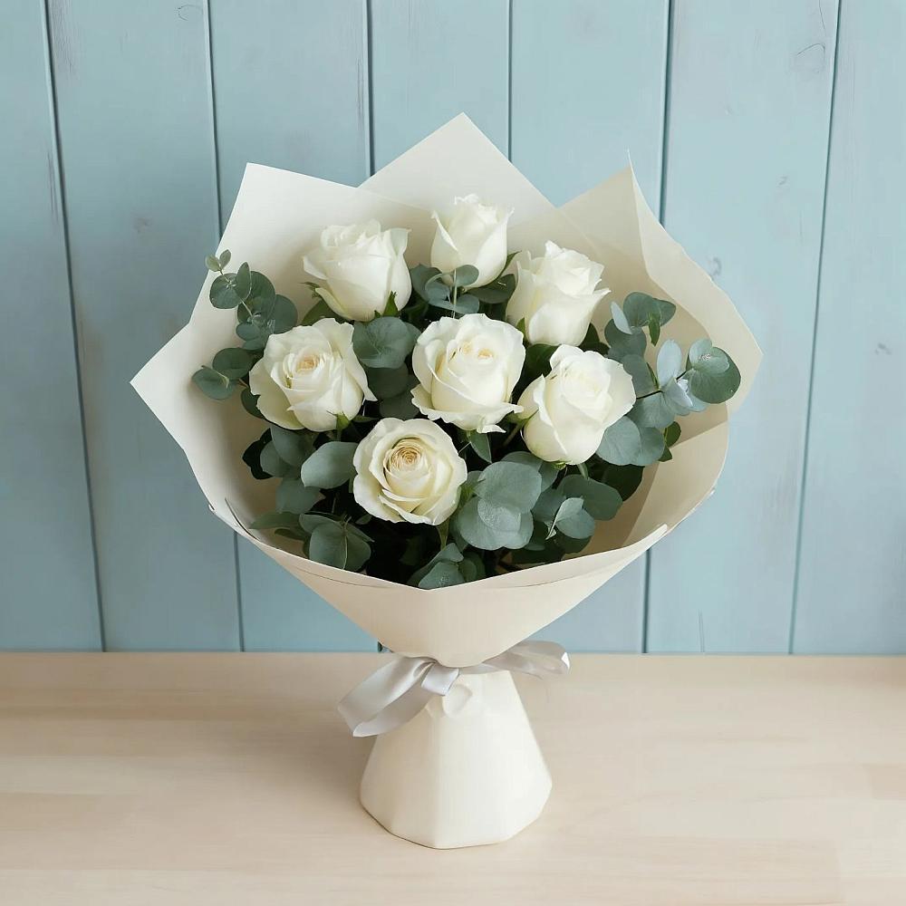 Букет Белые розы в Эвкалипте в Полянах Рязанская область