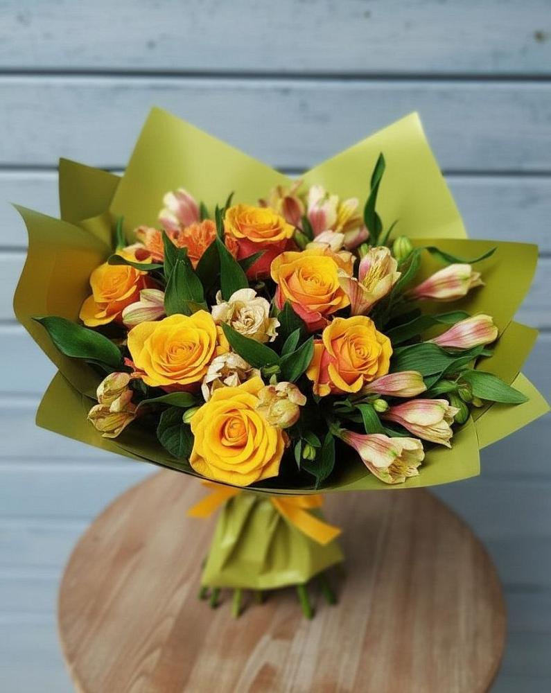 Букет цветов из: Альстромерии и Розы в Полянах Рязанская область