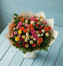 Букет Микс из разноцветных кустовых роз в Полянах Рязанская область